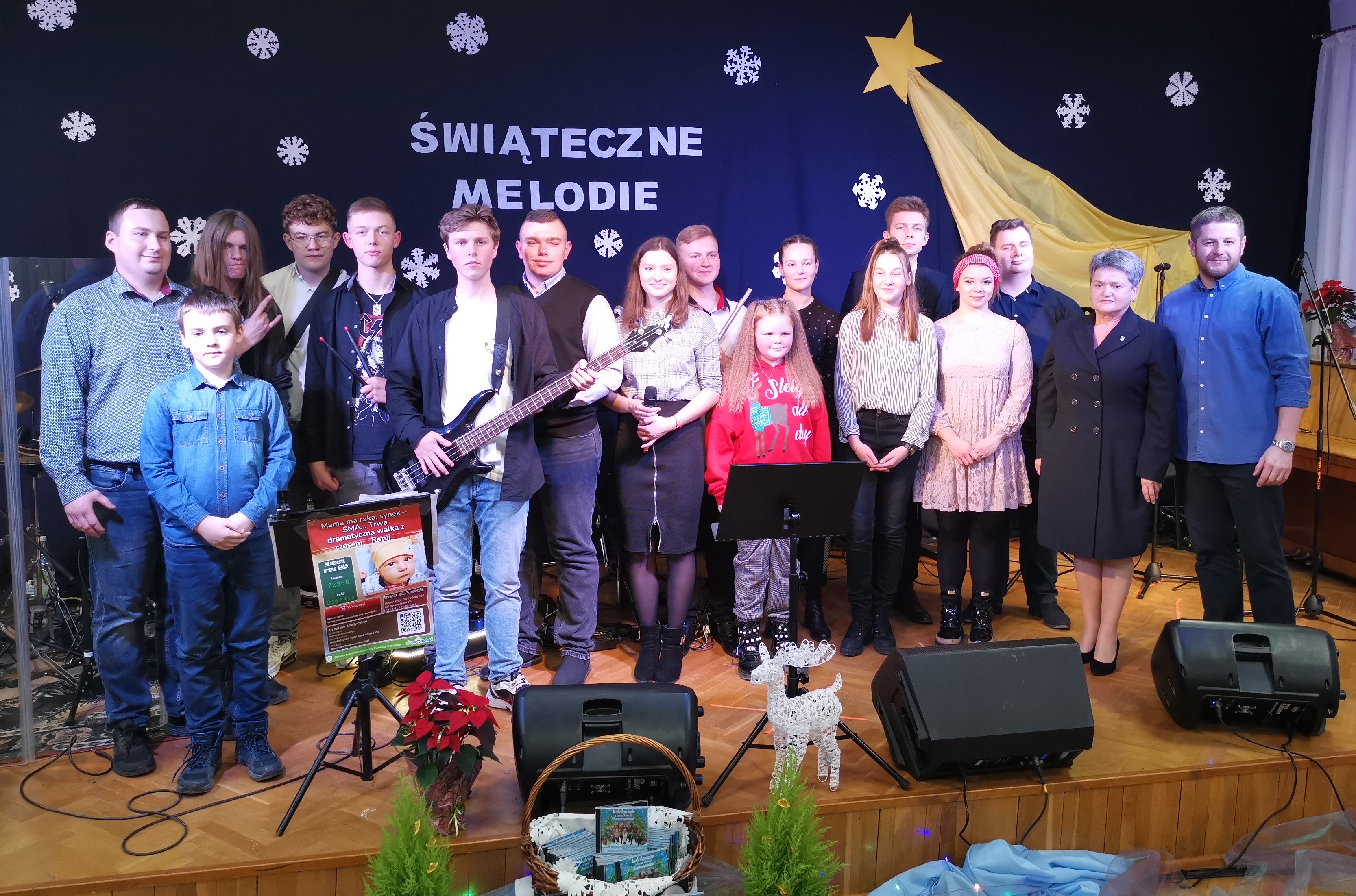 Na obrazku widać wokalistów